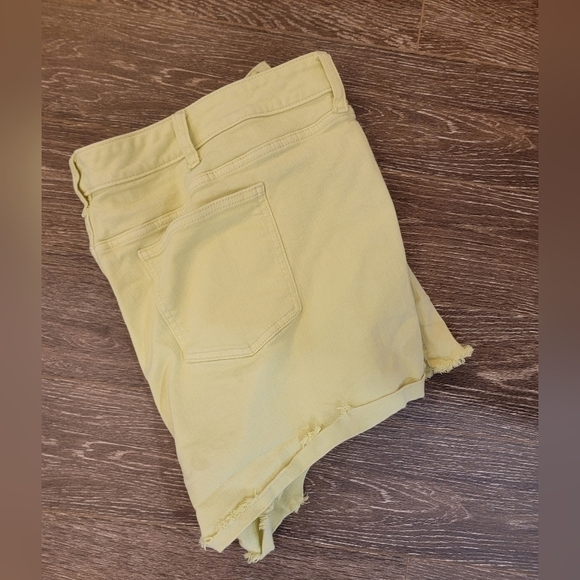 Torrid size 24 Neon Yellow button fly cutoffs - Picture 5 of 9